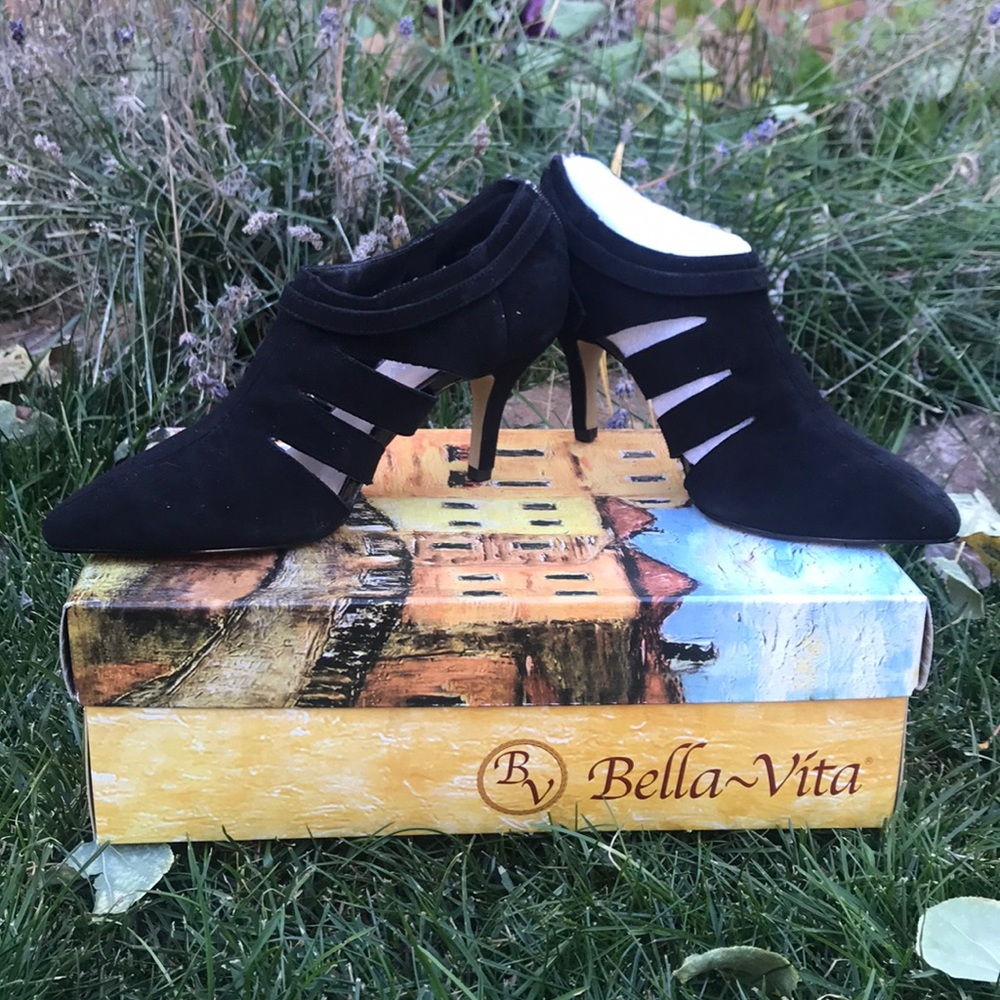 Kitty heels